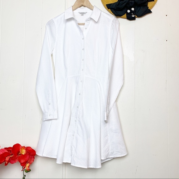Guess Dresses & Skirts - Guess white seersucker fit & flare shirt dress